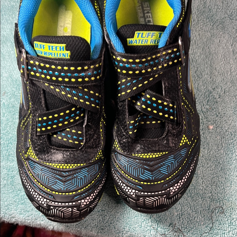 Skechers Kids' Black and neon Yellow w/ blue accents z strap Sneakers Sz 3